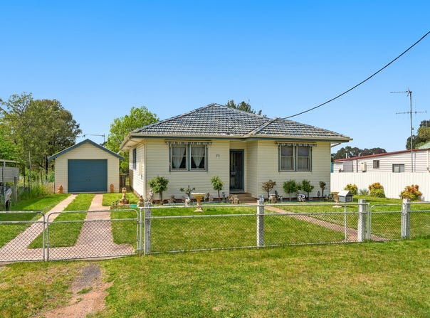 75 Fitzroy Avenue, Cowra, NSW 2794