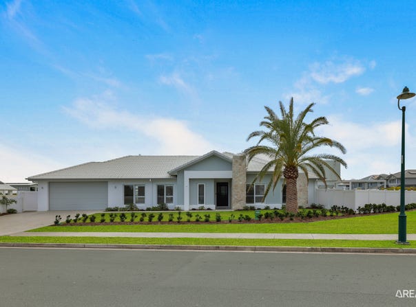 81 Paradise Parade, Jacobs Well, Qld 4208