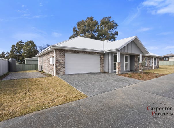 8B Albert Avenue, Thirlmere, NSW 2572