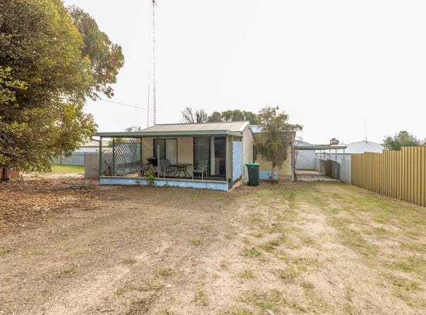 19 Hughes Ave, Moonta Bay, SA 5558