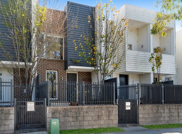 203 Jamboree Avenue, Denham Court, NSW 2565