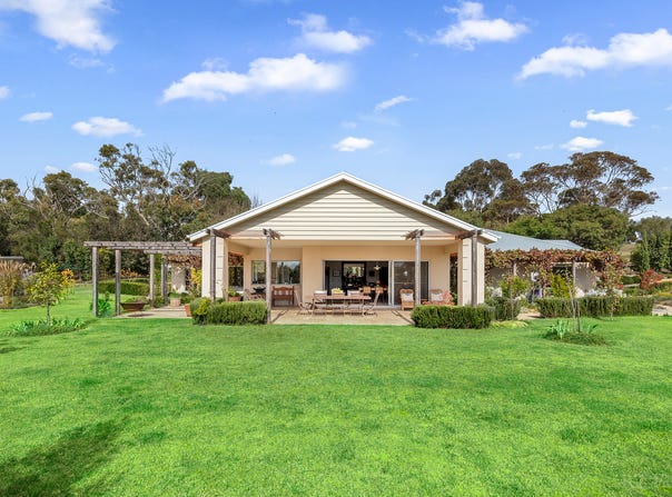 22 Cemetery Road, Drysdale, Vic 3222