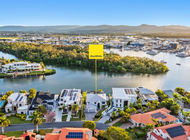 1675 Riverdale Drive, Hope Island, Qld 4212