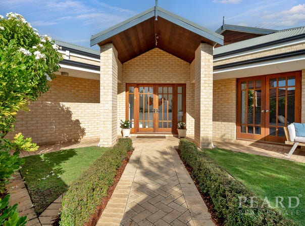37 Hollins Bend, Madeley, WA 6065