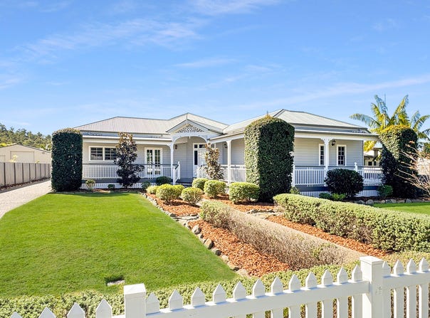 20 Beames Crescent, Cannon Valley, Qld 4800