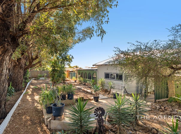 16 Keating Street, Rangeway, WA 6530