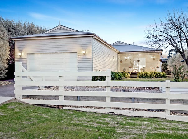 8 Nylander Road, Bunyip, Vic 3815