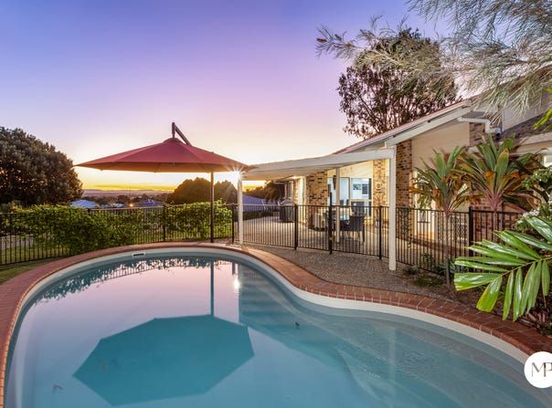 25 Permien Street, Norman Gardens, Qld 4701