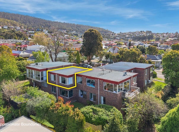9/20 Pine Street, West Hobart, Tas 7000