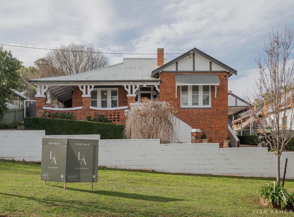 10 Upper Street, North Tamworth, NSW 2340