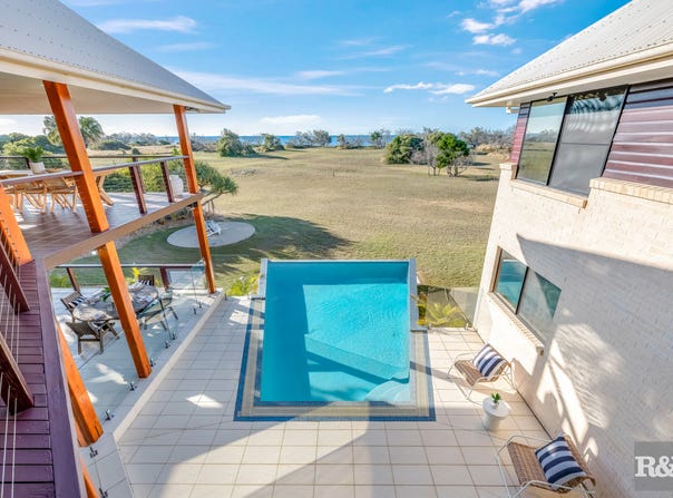126 Sylvan Drive, Moore Park Beach, Qld 4670