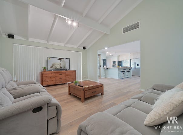 8 Hale Grove, Woodvale, WA 6026