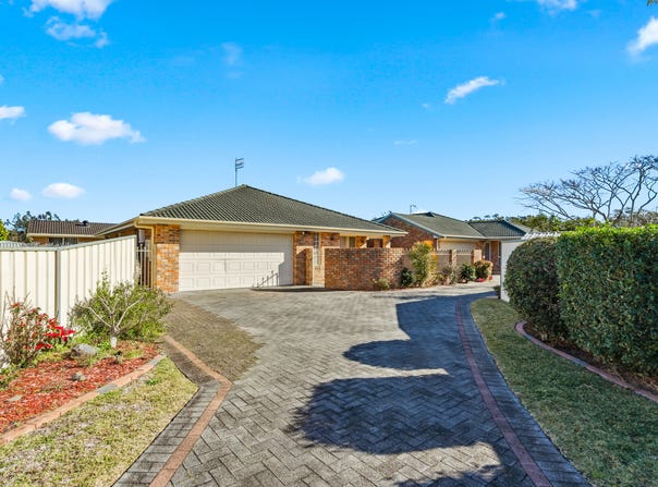 1/11 Lisa Place, Forster, NSW 2428