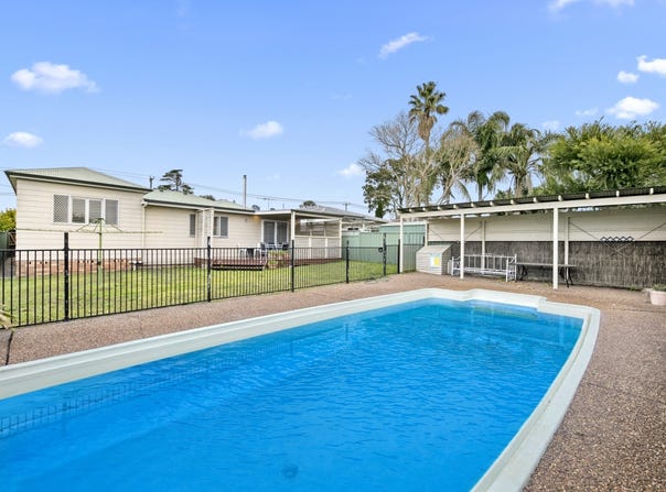 12 Burnett Street, Cessnock, NSW 2325