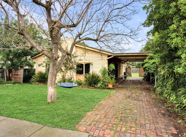 10 Brayshay Road, Newcomb, Vic 3219