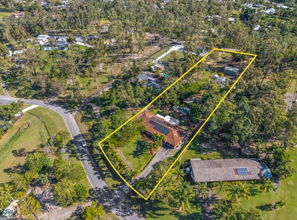 1 Mendooran Court, Oxenford, Qld 4210