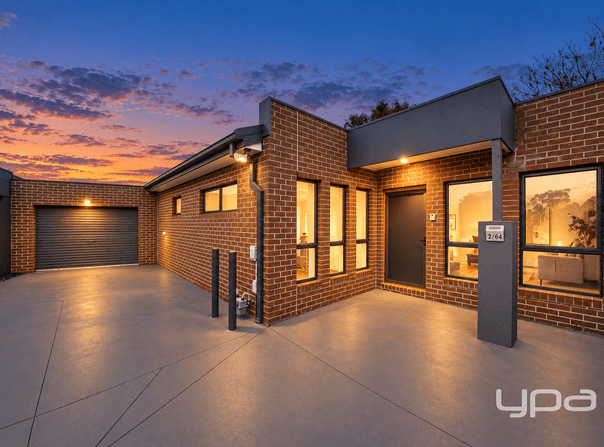 2/64 Woodburn Crescent, Meadow Heights, Vic 3048