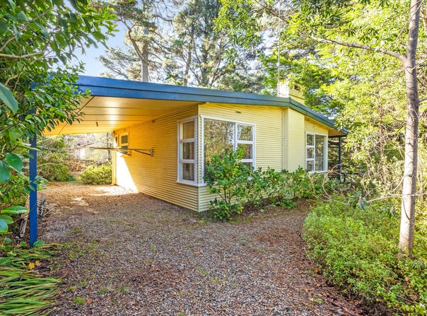 3 Burton Road, Blackheath, NSW 2785
