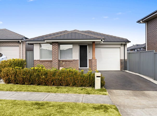 17 Jardine Drive, Edmondson Park, NSW 2174