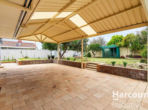 10 Shortland Way, Girrawheen, WA 6064