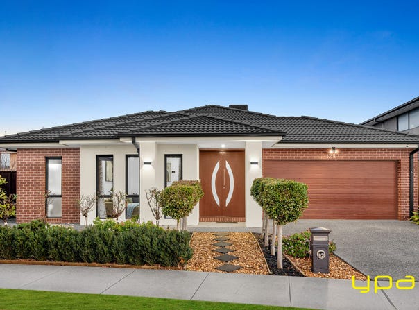 129 Wheelers Park Drive, Cranbourne North, Vic 3977