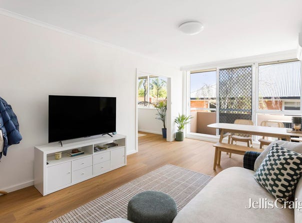8/9 Tiuna Grove, Elwood, Vic 3184