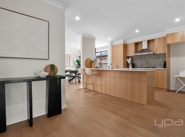 32 Robinson Drive, Weir Views, Vic 3338