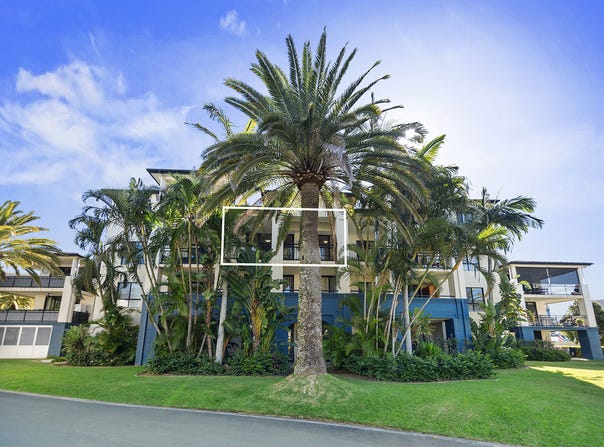7016/. Phoenix Palms Drive, Hope Island, Qld 4212
