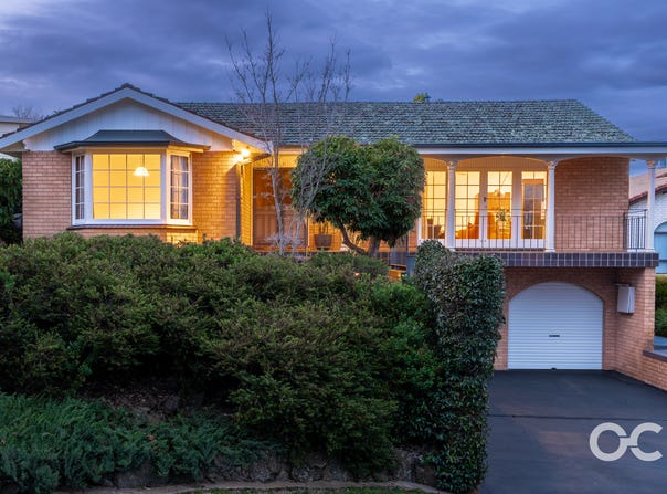 2 Regency Place, Orange, NSW 2800