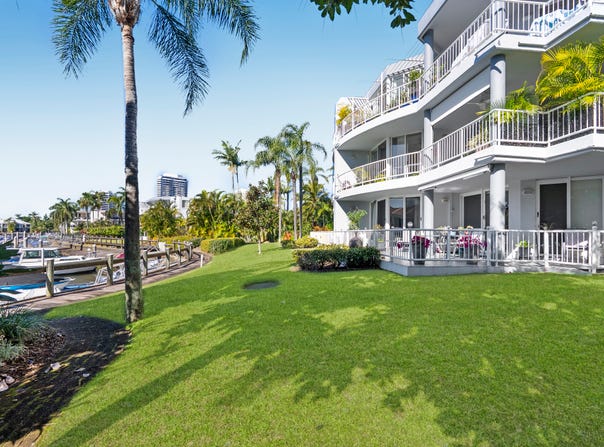8/75-77 Morala Avenue, Runaway Bay, Qld 4216