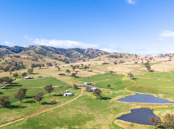 'Everleigh' Waverley Rd, via, Scone, NSW 2337