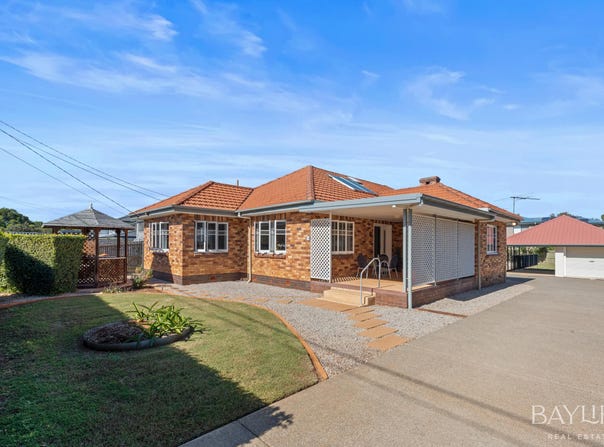 14 Clifford Street, Woody Point, Qld 4019