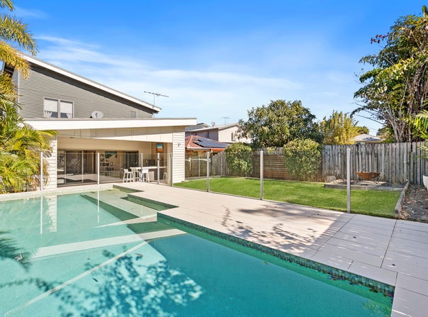 27 Bridge Street, Wynnum, Qld 4178
