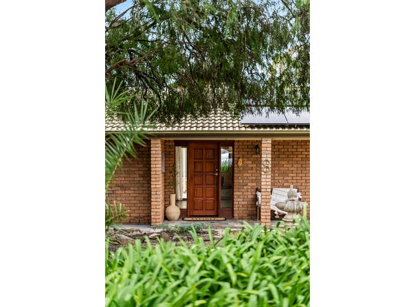 8 Quigley Court, Aberfoyle Park, SA 5159