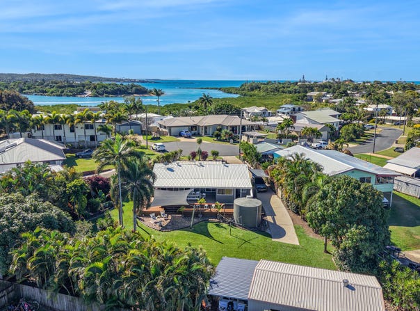 12 Campbell Street, Campwin Beach, Qld 4737