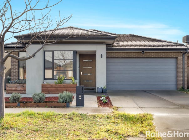 18 Weymouth Circuit, Donnybrook, Vic 3064