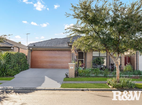 21 Woodburn Street, Colebee, NSW 2761