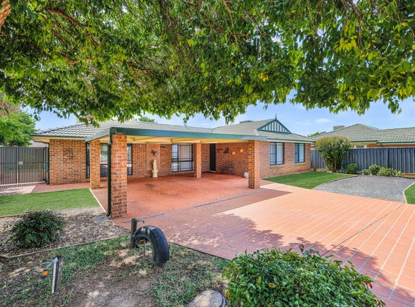 18 Caley Close, Tamworth, NSW 2340