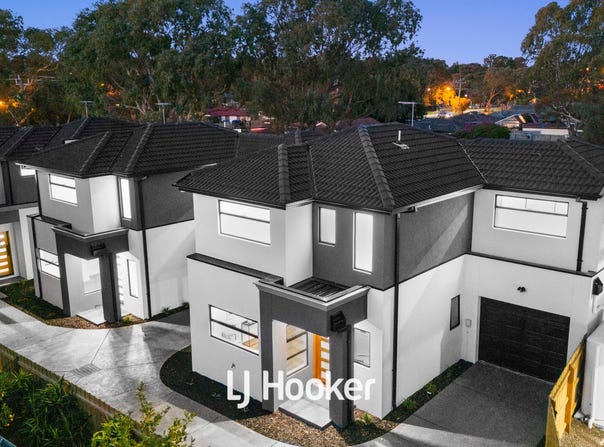 2-4/56 Green Vally Crescent, Hampton Park, Vic 3976