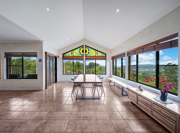 8 Pearl Parade, Nambour, Qld 4560