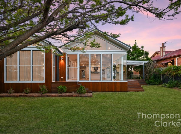 27 Queen Street, Lorn, NSW 2320