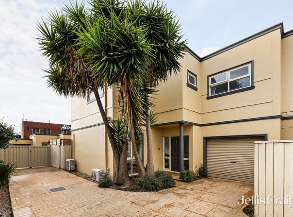 2/15 Caleb Street, Bentleigh East, Vic 3165