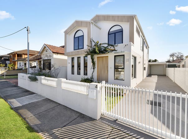 4 Linthorn Avenue, Croydon Park, NSW 2133