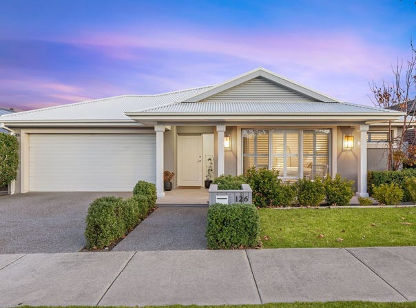 126 Coastside Drive, Armstrong Creek, Vic 3217