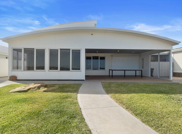 9 Palmer Esplanade, North Beach, SA 5556