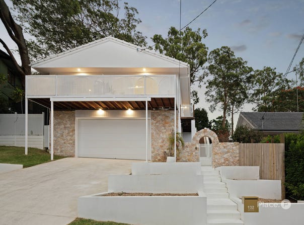132 Victor Street, Holland Park, Qld 4121