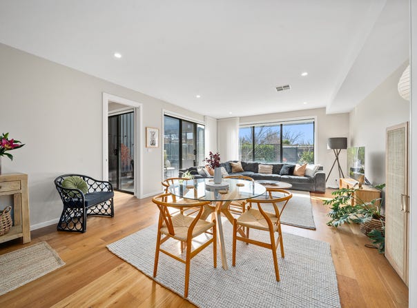 2/21 Lindsay Street, Narrabundah, ACT 2604