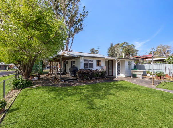 298 Tuggerawong Road, Tuggerawong, NSW 2259