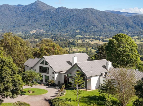 753 Clear Mountain Road, Clear Mountain, Qld 4500