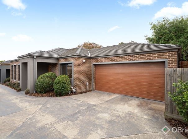 2/4 Allan Street, Berwick, Vic 3806